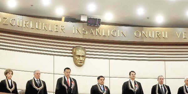 Yüksek yargıda 'maaşımı kendim belirlerim' davası