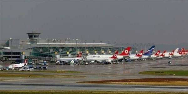 Özel jet, polisin yakıt tankerine çarptı