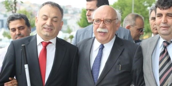 Bakan Avcı engeli öğrencilerle buluştu