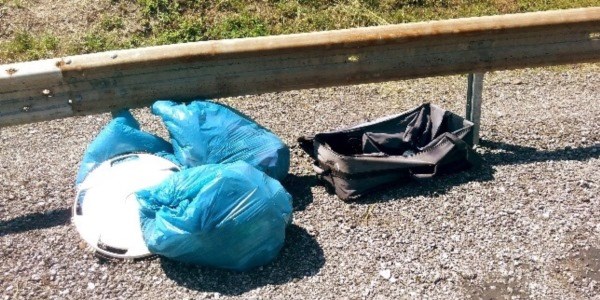 TEM'deki valizden el bombası ve kaleşnikof çıktı