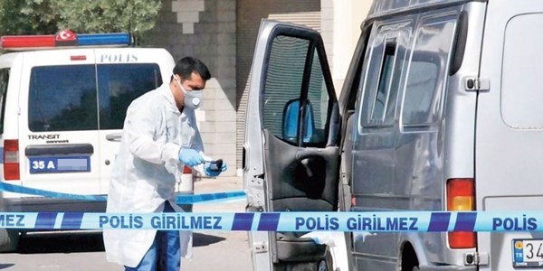 Banka para nakil aracını soydular
