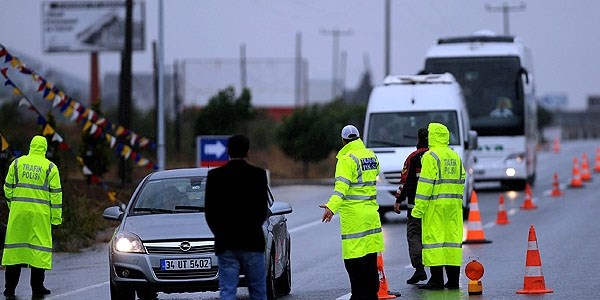 Eyleme trafik cezası mahkemeden döndü