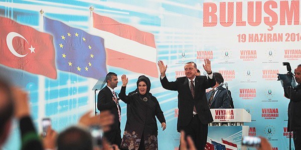 Erdoğan: Sevsinler sizin gibi sanatçıyı