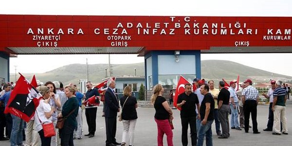 Emekli albay cezaevinde unutuldu