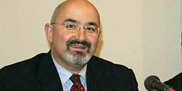 Önder Aytaç memuriyetten ihraç edildi