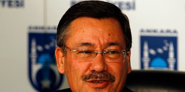 Melih Gökçek'in Twitter hesabı hacklendi