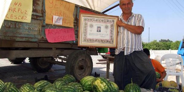 Avukatlığı bıraktı karpuz satıyor
