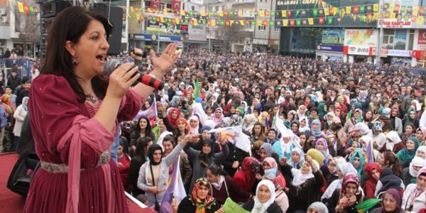 Pervin Buldan hastaneye kaldırıldı