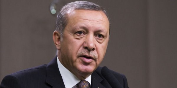 Erdoğan, Bakan Elvan'ı hastanede ziyaret etti