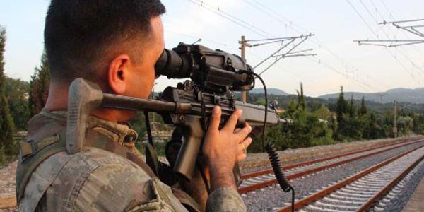 Komandolar YHT hattı hırsızlığını bıçak gibi kesti