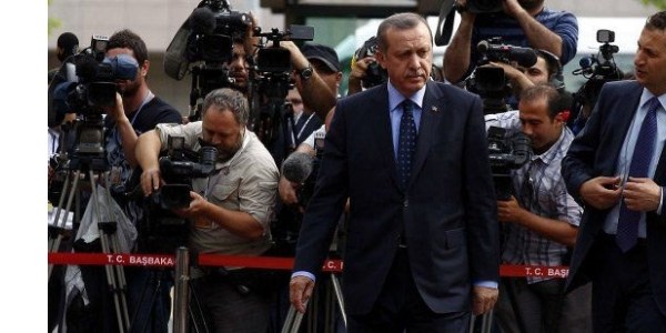 Başbakan Erdoğan AK Parti MKYK üyelerine iftar verdi