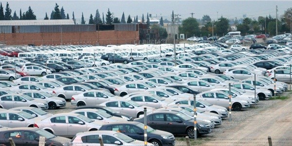 Otomotiv pazarı daraldı
