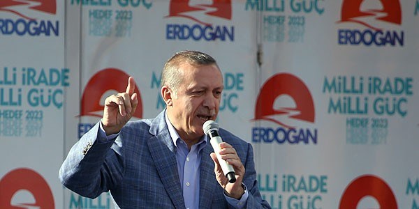 Erdoğan: Bayrağı indiren bedelini ağır öder