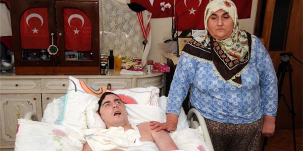 Başbakanın doktoru Umut ile ilgilenecek