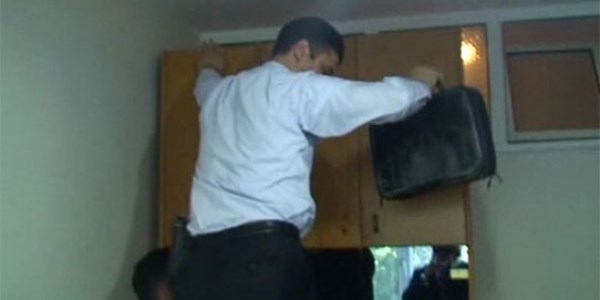 10 polis açığa alındı