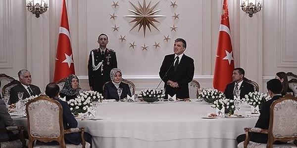 Gül'den şehit aileleri ve gazilere iftar