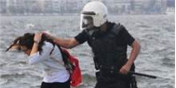 Yargıtay: Polisin sokakta adam dövmesi işkencedir