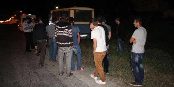 Polise, otomobil çarptı