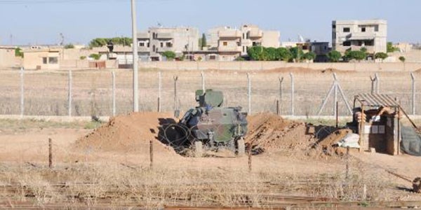 Asker sınırda kuş uçurtmuyor