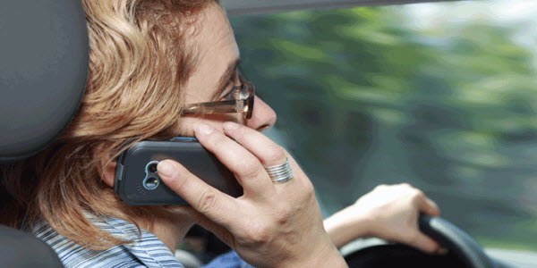 Cep telefonu kaza yapma ihtimalini dört kat artıyor