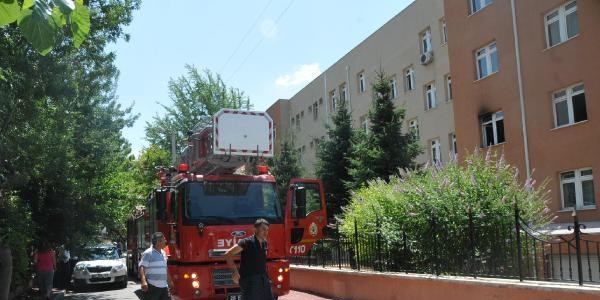 Eskişehir Milli Eğitim binasında yangın