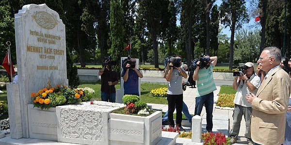 İhsanoğlu'ndan bayram mesajı