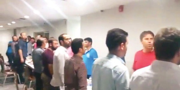 Hem şikayet ediyor hem şov yapıyorlar