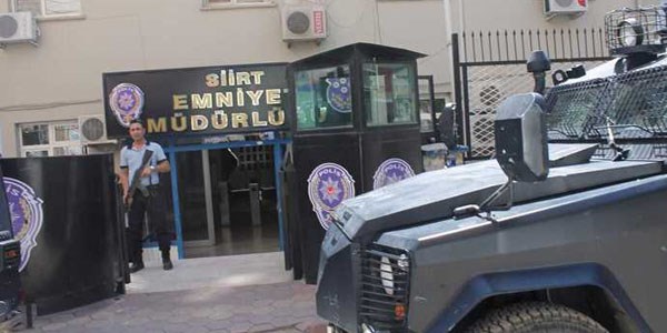 Kalp krizi geçiren polis memuru öldü
