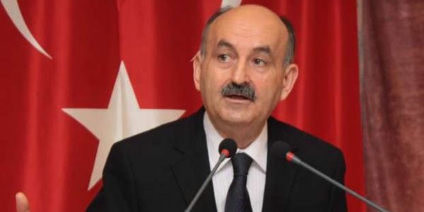 Bakan Müezzinoğlu'nun uçağı zorunlu iniş yaptı