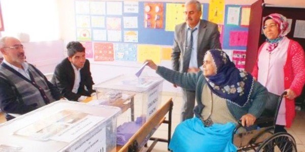 Sandık engellinin ayağına gidecek