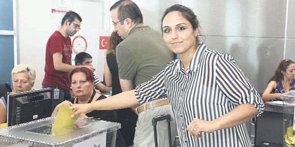 Yurtdışı oyları gümrük artırdı