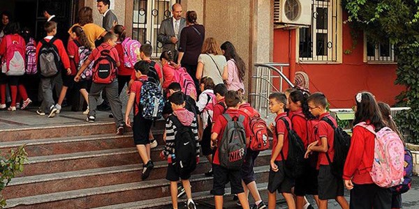 Milli Eğitim Müdürü: Okul kayıt ücreti alınamaz