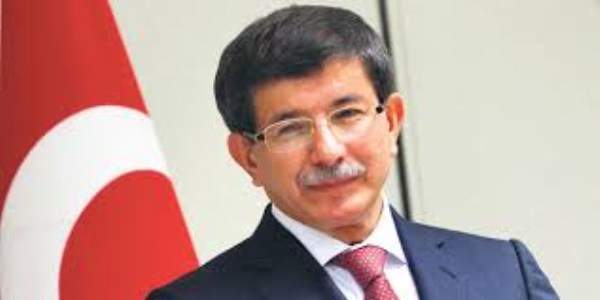 Erdoğan, Davutoğlu'nu işaret ediyor