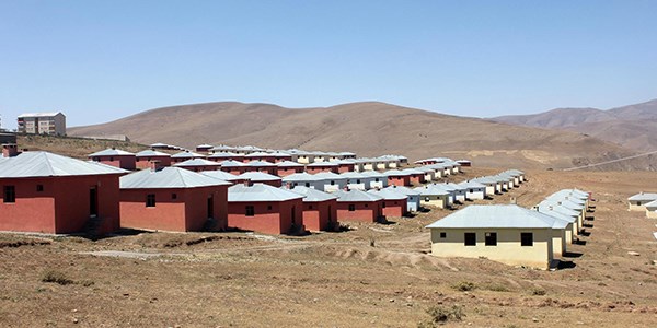 Afet evleri kaderine terk edildi