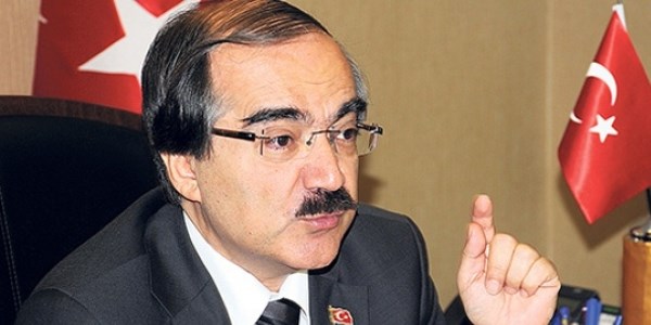 Valinin eşi kaçmış twitine 1 yıl 15 gün hapis