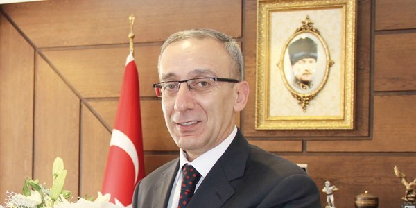 Emniyet müdürünün babası öldürüldü