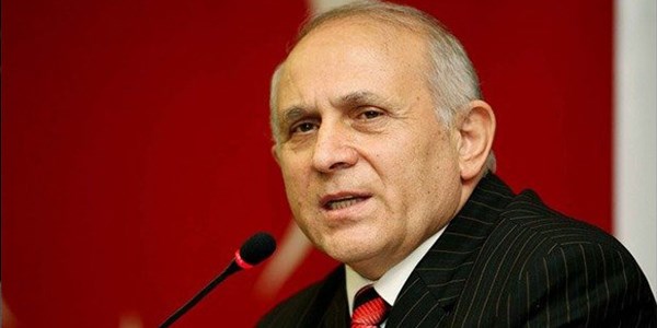 Gözler kabine revizyonunda