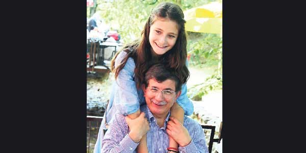 Davutoğlu kongre ve 'program' mesaisinde