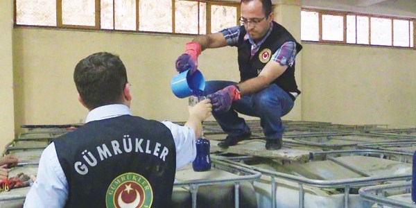 7.2 ton '10 numara yağ' ele geçirildi