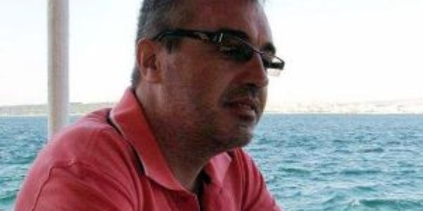 Gazeteciye 'devlet büyüklerine hakaret'ten gözaltı