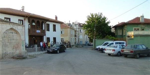 İmam dolandırıcılara 20 bin lirasını kaptırdı!
