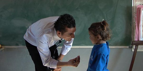 Doğuda çalışan öğretmenlerin ek ders ücretine zam