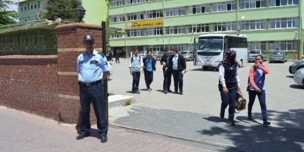 Okul önünde bekleyenler cezalandırılacak