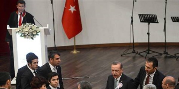 Hükümet adli yıl açılışına el atıyor