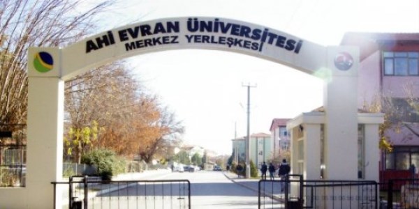Kırşehir'de üniversite yerleşkesindeki inşaatlara durdurma kararı