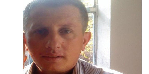Sağlık memuru evinde ölü bulundu