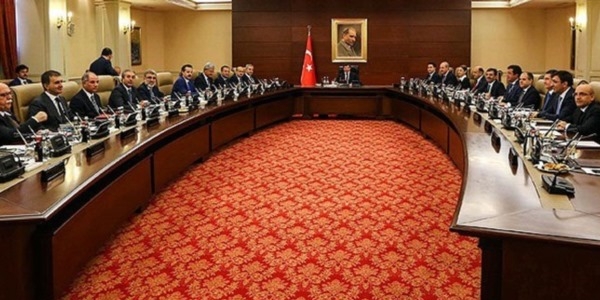 'Yardımcı kabine' de büyük oranda tamam