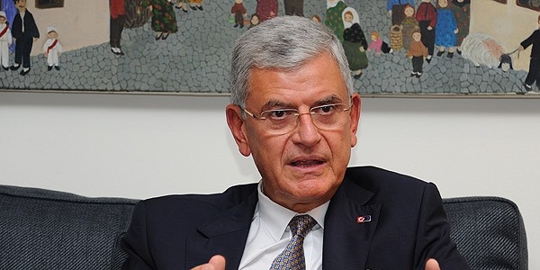 'İnternet düzenlemesi AB kurallarına aykırı değil'