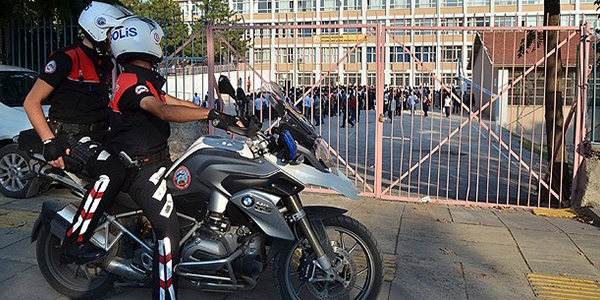 Narkotimler okullarda görev başında