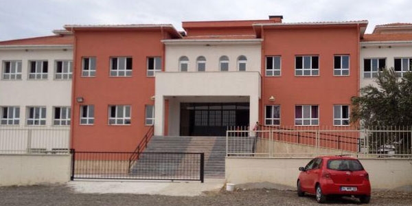 Bu okulun ne adı var, ne de elektriği